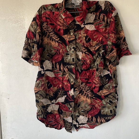 Alfred Dunner Tropical Leaf Print Shirt and Skirt Set - Picture 6 of 7